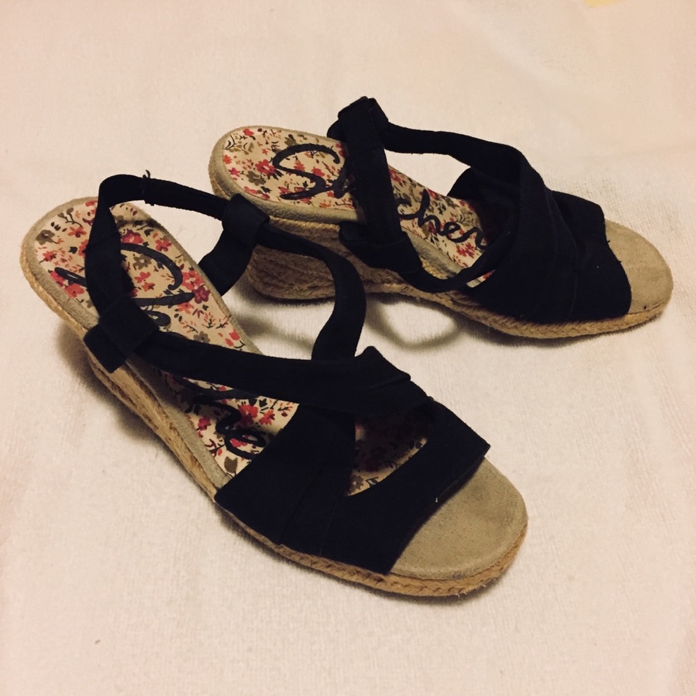 Black and Tan espadrilles by Skechers